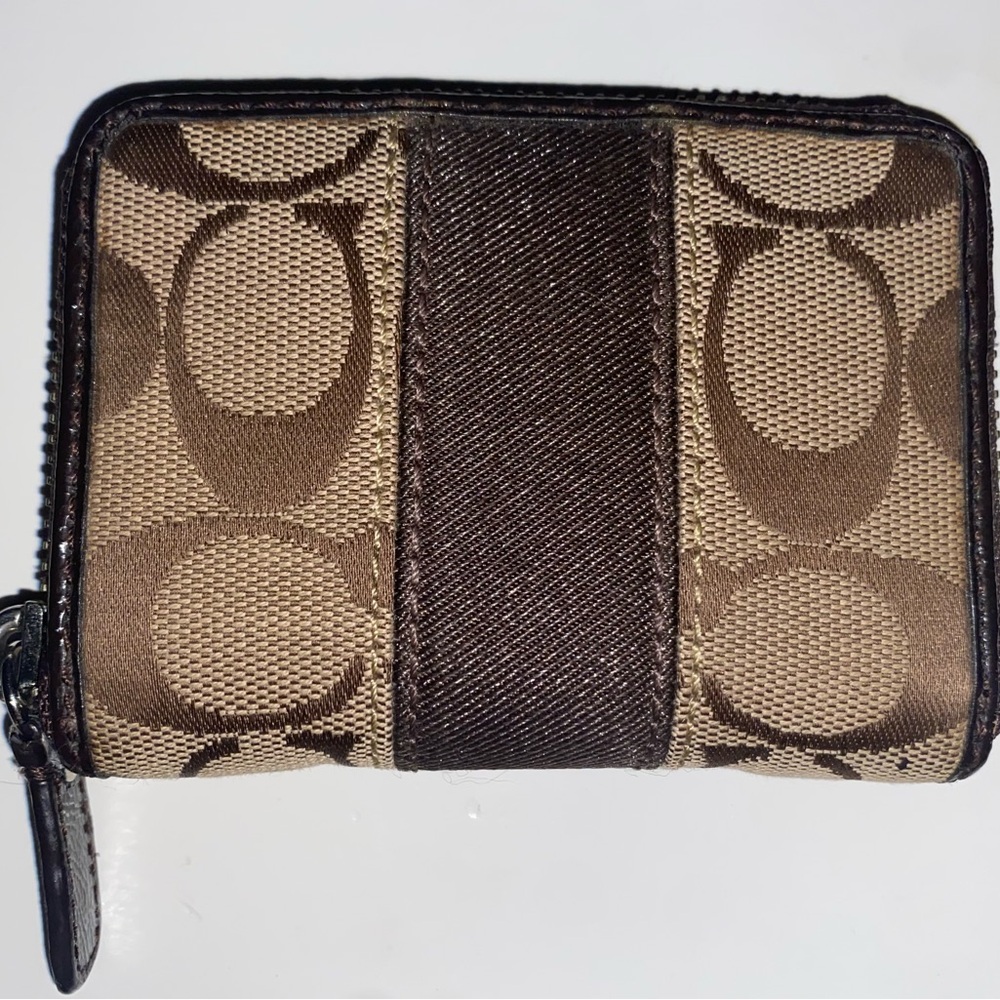 Zip authentic Coach wallet